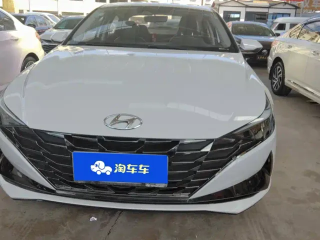 Hyundai Elantra — Фото автомобиля 2