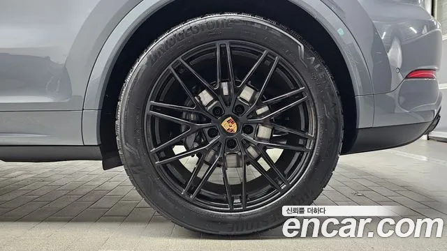 Porsche Cayenne PO536 — Фото автомобиля 6