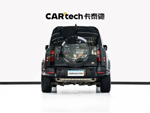Land Rover Defender — Фото автомобиля 5