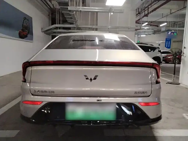 Wuling Starlight — Фото автомобиля 5