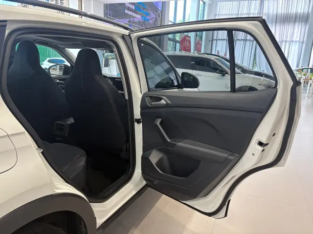 Volkswagen Tharu — Фото автомобиля 11
