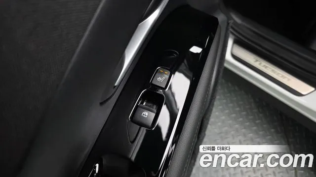 Hyundai Tucson Tucson (NX4) Бензин 1.6 турбо 2WD — Фото автомобиля 17