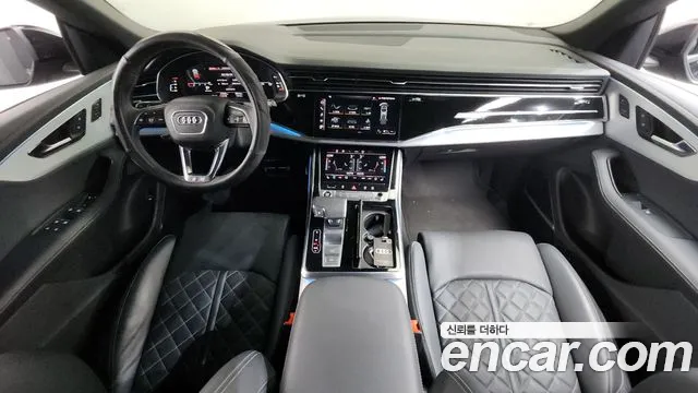 Audi Q8 55 TFSI quattro Premium — Фото автомобиля 7