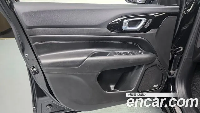 Jeep Compass 2nd Gen — Фото автомобиля 13