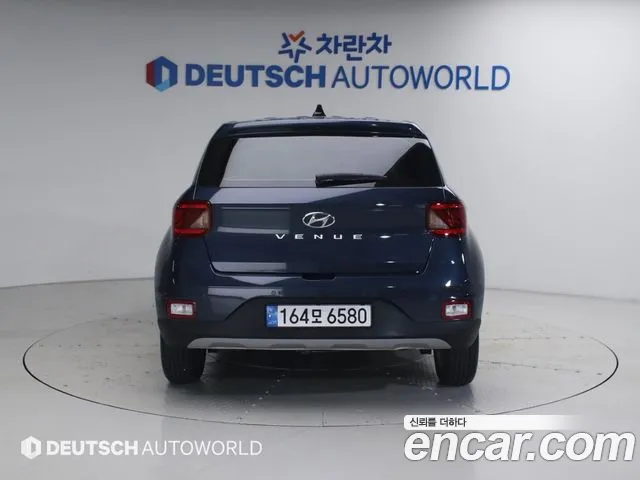 Hyundai Venue — Фото автомобиля 4
