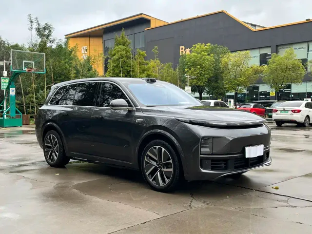 Li Auto L9 — Фото автомобиля 3