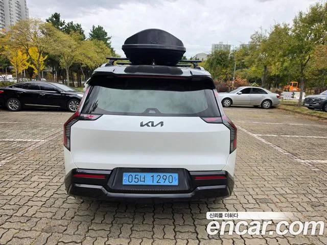 Kia EV9 — Фото автомобиля 2