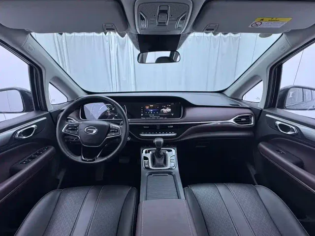GAC Trumpchi M6 — Фото автомобиля 9