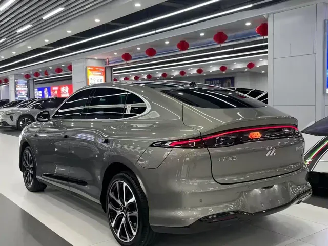 IM Motors LS6 — Фото автомобиля 10