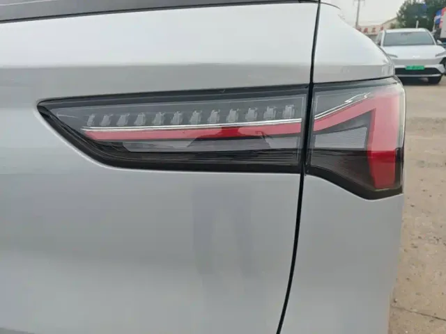 Wuling Starlight S — Фото автомобиля 7