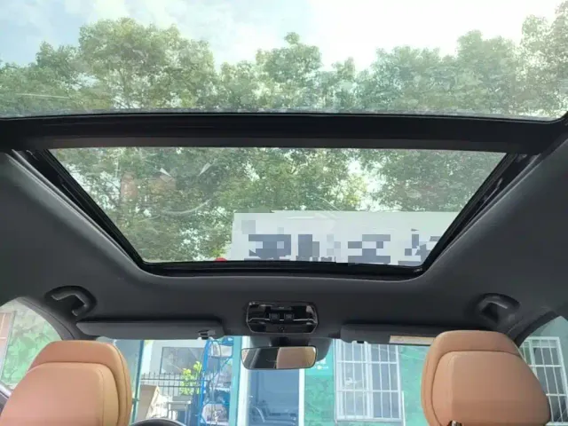 Nio ES8 — Фото автомобиля 17