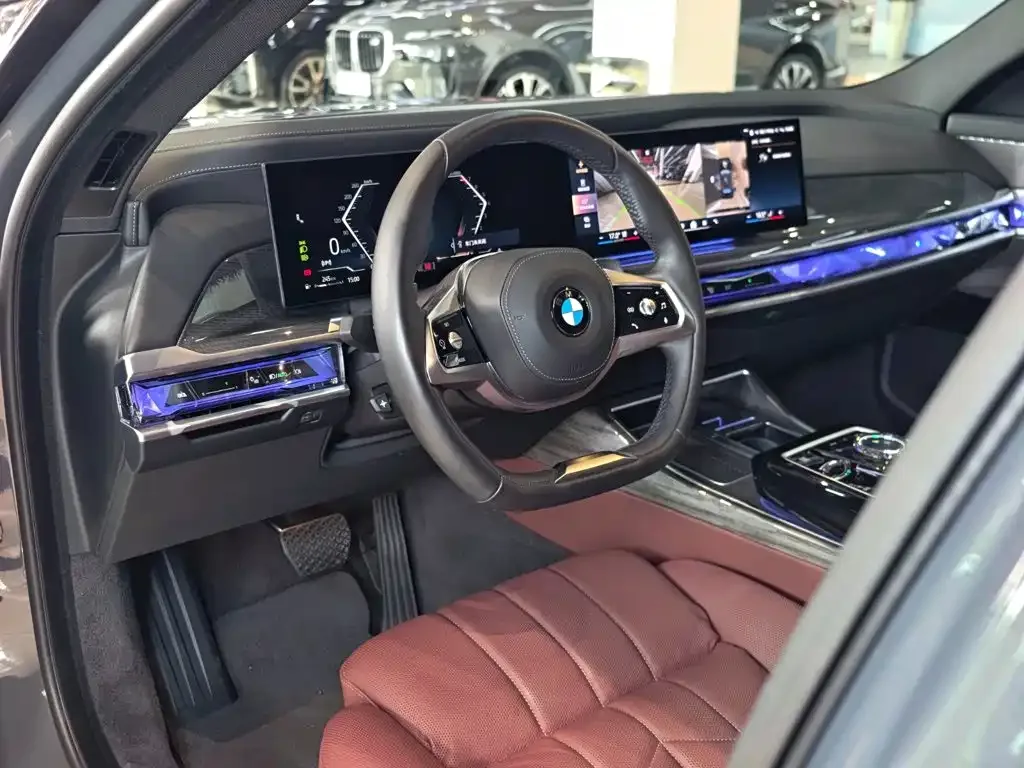 BMW BMW 7 Series 2023 Model 740Li Premium Luxury Package — Фото автомобиля 30