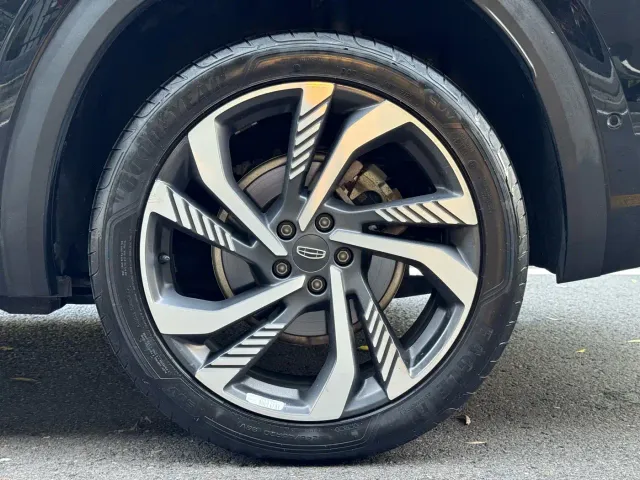 Geely Xingyue L — Фото автомобиля 15