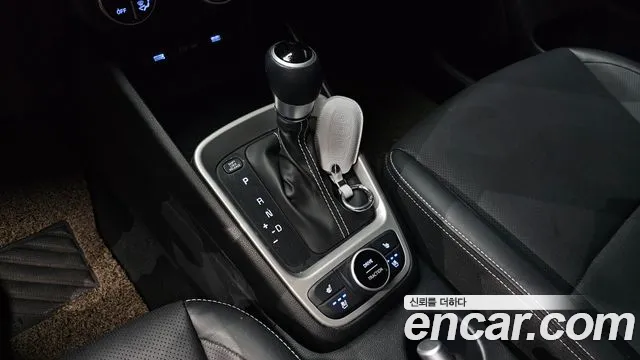 Hyundai Venue Venue 1.6 Modern Plus — Фото автомобиля 9