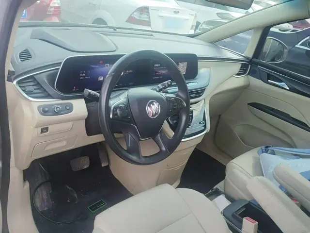 Buick GL8 — Фото автомобиля 9