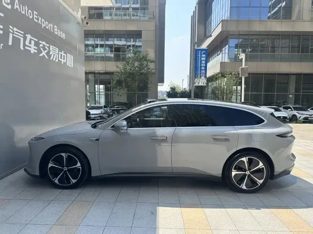 Nio ET5 Touring — Фото автомобиля 3