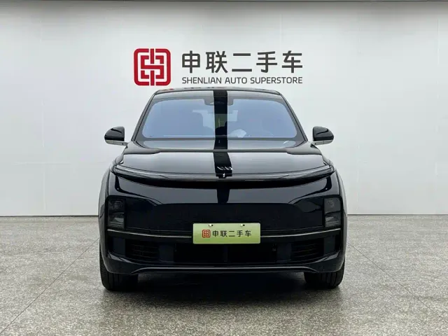 Li Auto L8 — Фото автомобиля 2