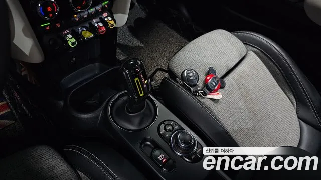 MINI Cooper Cooper Electric — Фото автомобиля 11