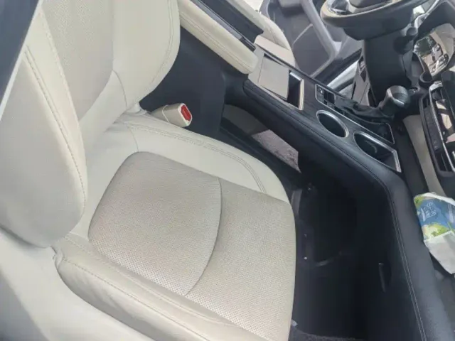 Toyota Sienna — Фото автомобиля 6