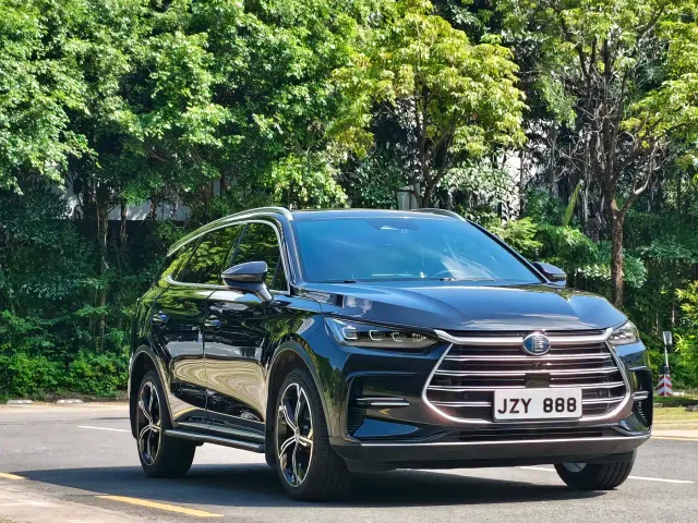 BYD Tang — Фото автомобиля 3