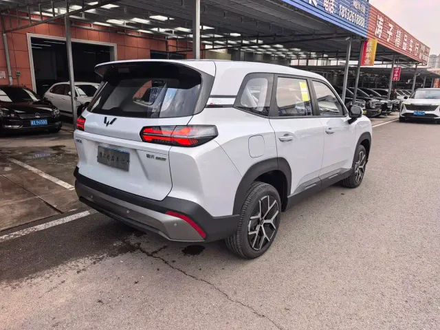 Wuling Starlight 560 — Фото автомобиля 14