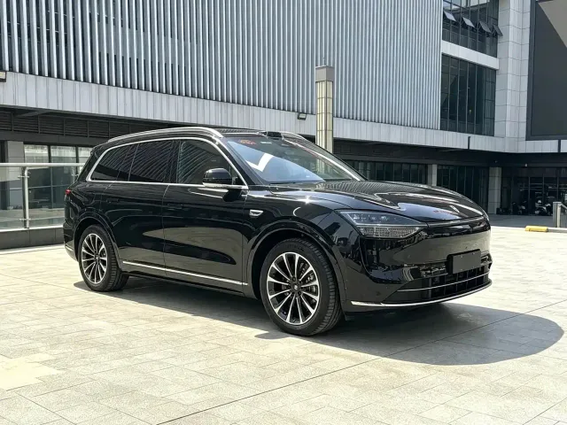 Aito M9 — Фото автомобиля 2