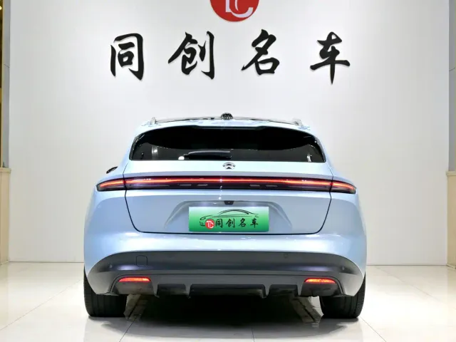 Nio ET5 Touring — Фото автомобиля 3