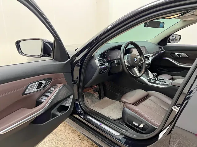 BMW 3 Series — Фото автомобиля 23