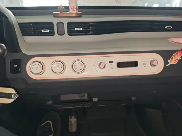 Wuling Hongguang Mini EV — Фото автомобиля 12