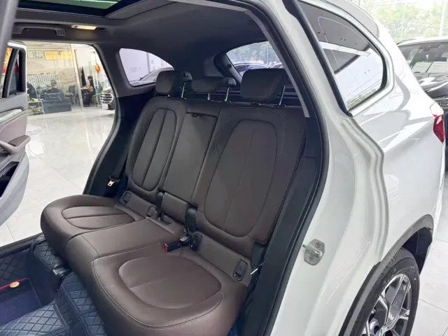 BMW X1 — Фото автомобиля 13