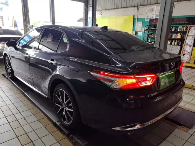 Toyota Camry — Фото автомобиля 4