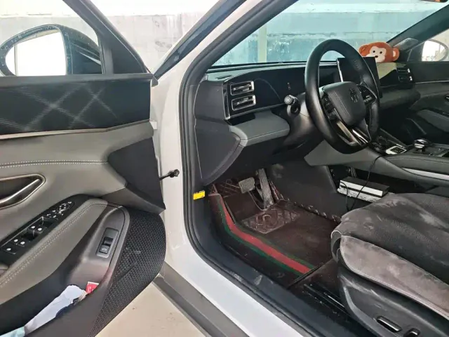 BYD Qin L — Фото автомобиля 13