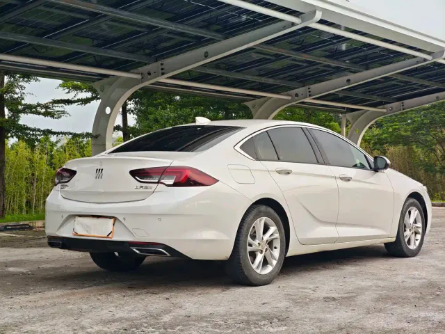 Buick Regal — Фото автомобиля 5