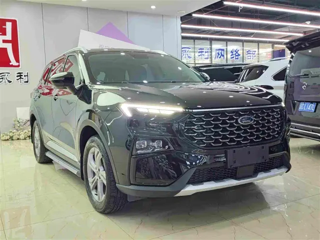 Ford Lingrui — Фото автомобиля 3