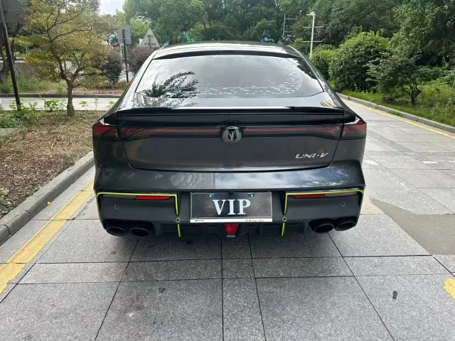 Changan UNI-V — Фото автомобиля 11