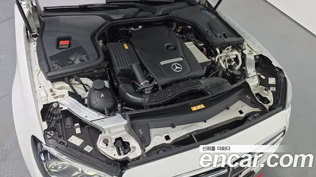 Mercedes-Benz E-Class — Фото автомобиля 6