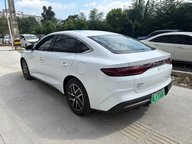 BYD Qin L — Фото автомобиля 7