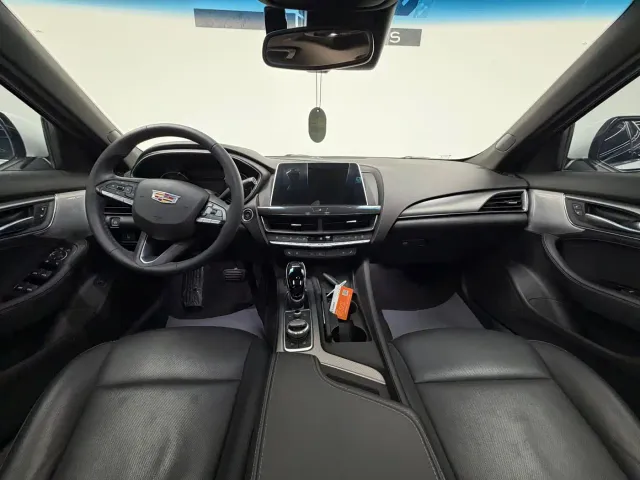 Cadillac CT5 — Фото автомобиля 12
