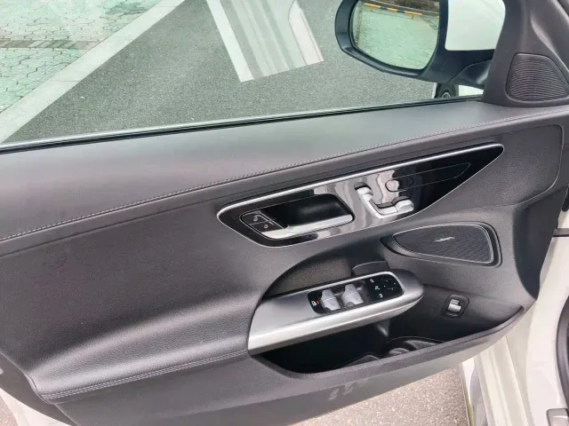 Mercedes-Benz C-Class — Фото автомобиля 13