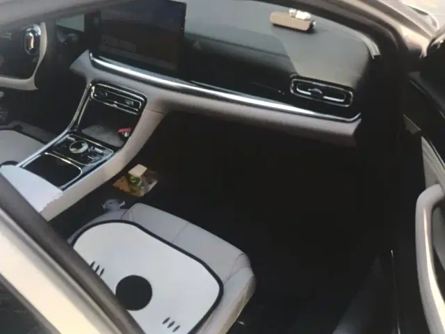Geely Galaxy Stellar 6 — Фото автомобиля 8