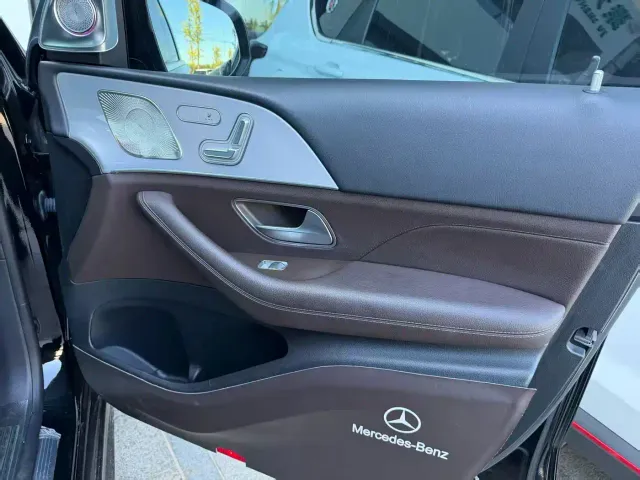 Mercedes-Benz GLE-Class — Фото автомобиля 11