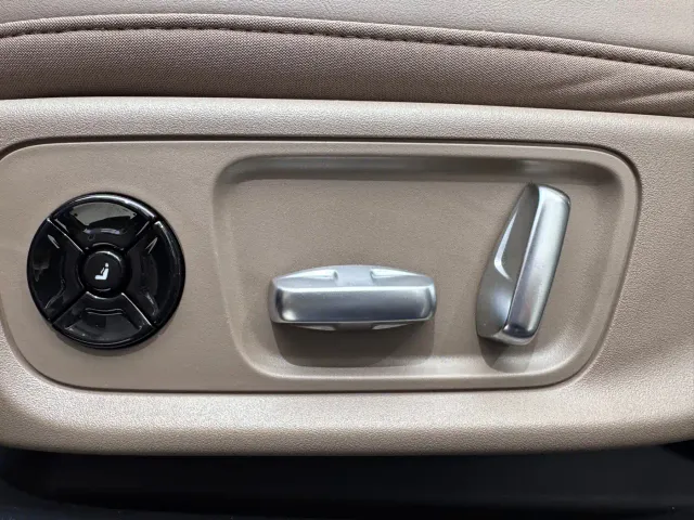 Li Auto L6 — Фото автомобиля 17