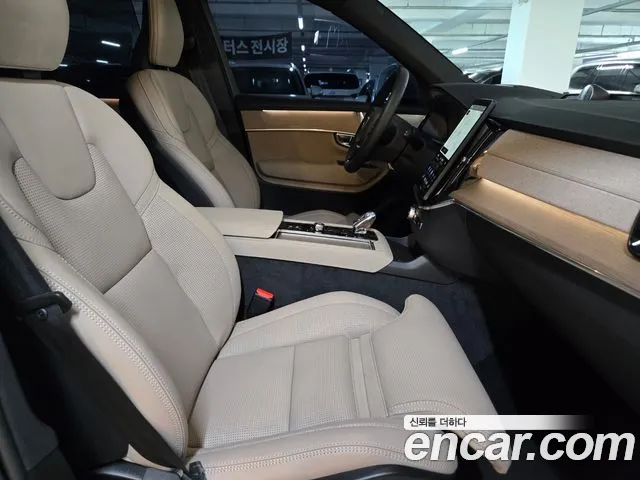 Volvo XC90 — Фото автомобиля 7