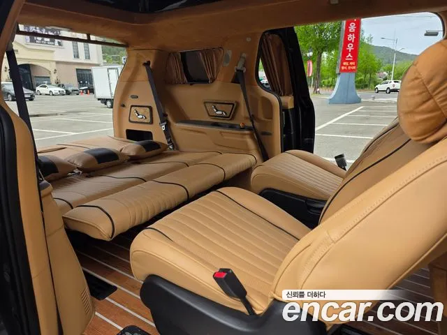 Kia Carnival Generation 4 — Фото автомобиля 20