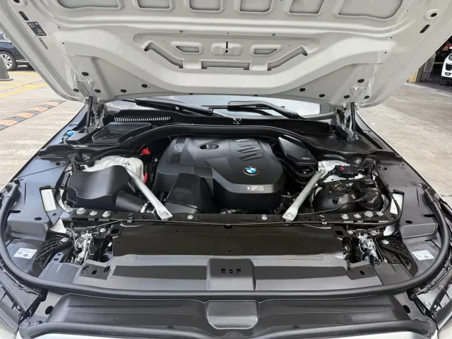 BMW 5 Series — Фото автомобиля 11