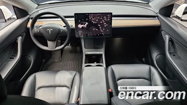 Tesla Model Y — Фото автомобиля 7