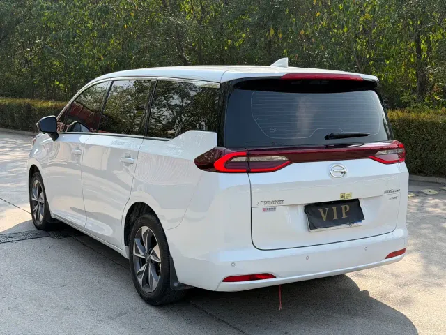 GAC Trumpchi M6 — Фото автомобиля 5