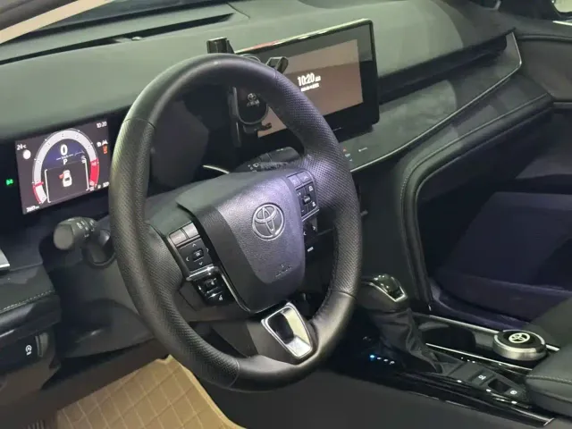 Toyota Camry — Фото автомобиля 6