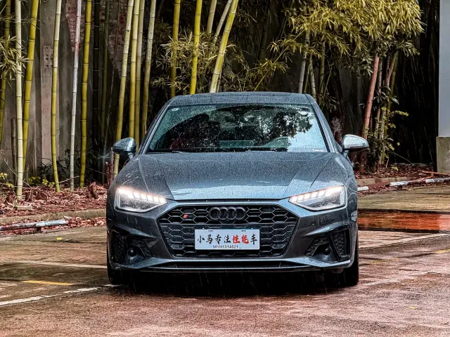 Audi S4 — Фото автомобиля 2