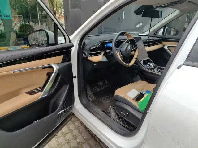 Geely Boyue L — Фото автомобиля 12